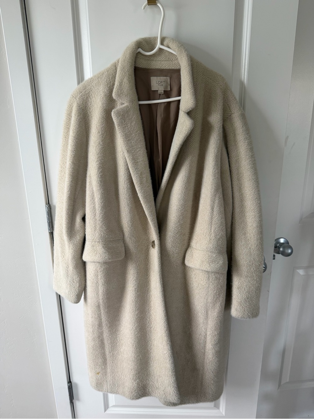 LOFT Light Cream Wool-Blend Single-Button Trench Coat